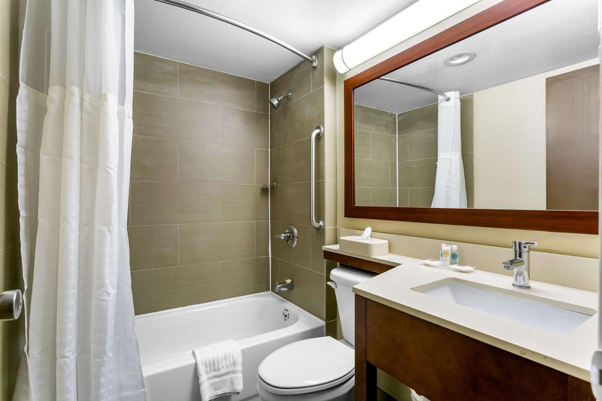 Comfort Inn Red Horse Frederick Dış mekan fotoğraf